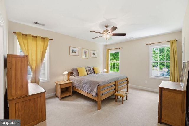 8104 REVATOM CT, Dunn Loring, VA 22027