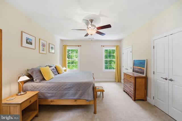 8104 REVATOM CT, Dunn Loring, VA 22027