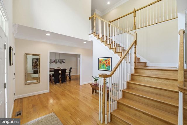 8104 REVATOM CT, Dunn Loring, VA 22027