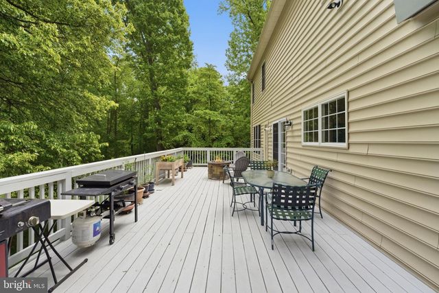 8104 REVATOM CT, Dunn Loring, VA 22027