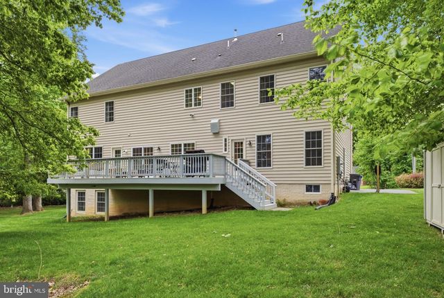 8104 REVATOM CT, Dunn Loring, VA 22027