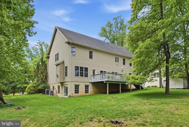 8104 REVATOM CT, Dunn Loring, VA 22027