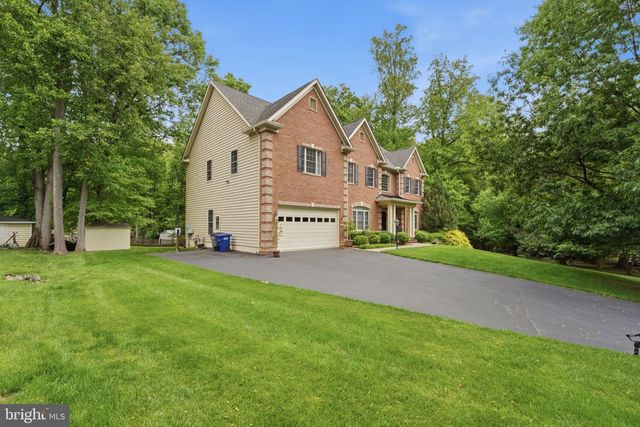 8104 REVATOM CT, Dunn Loring, VA 22027