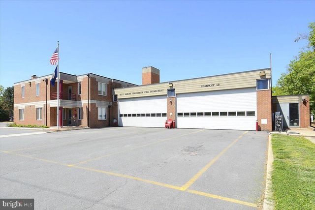 8104 REVATOM CT, Dunn Loring, VA 22027