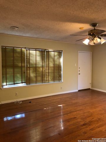 2022 SANTA BARBARA ST, San Antonio, TX 78201