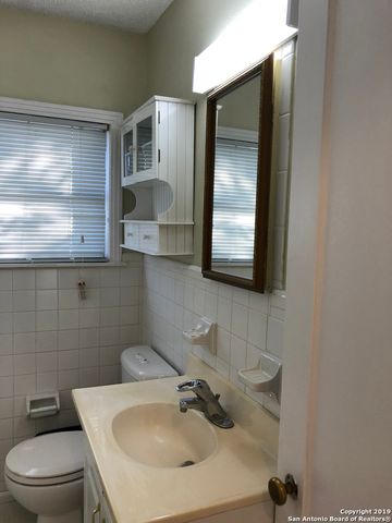 2022 SANTA BARBARA ST, San Antonio, TX 78201