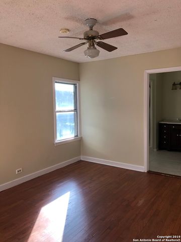 2022 SANTA BARBARA ST, San Antonio, TX 78201