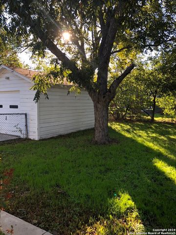 2022 SANTA BARBARA ST, San Antonio, TX 78201