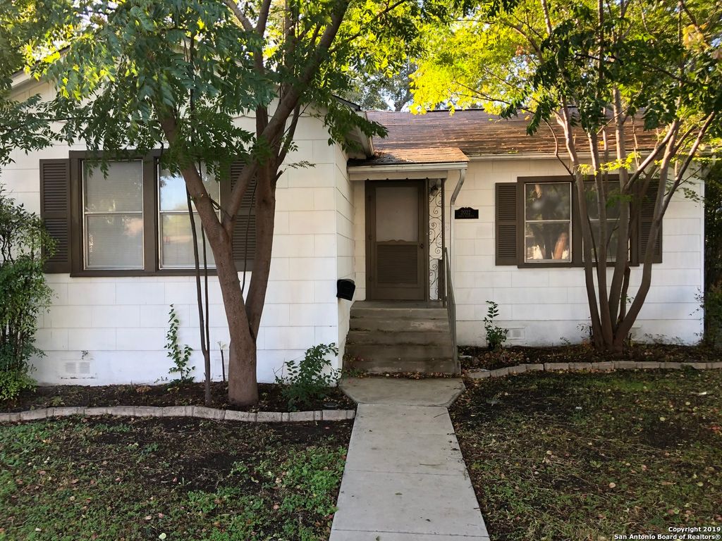 2022 SANTA BARBARA ST, San Antonio, TX 78201