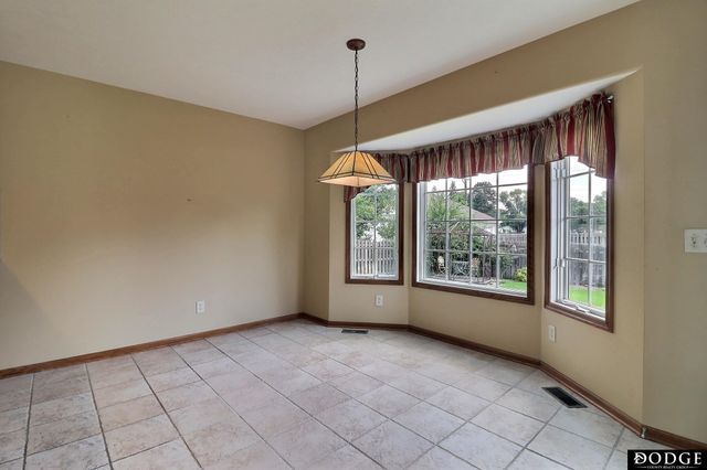 2432 Heritage Lane, Fremont, NE 68025