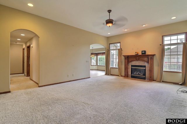 2432 Heritage Lane, Fremont, NE 68025