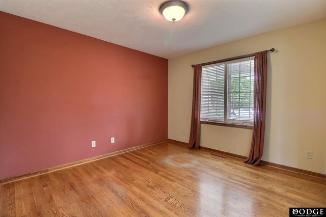 2432 Heritage Lane, Fremont, NE 68025