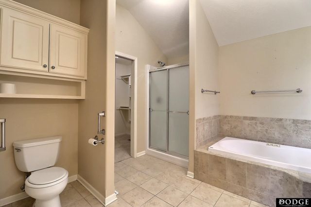 2432 Heritage Lane, Fremont, NE 68025