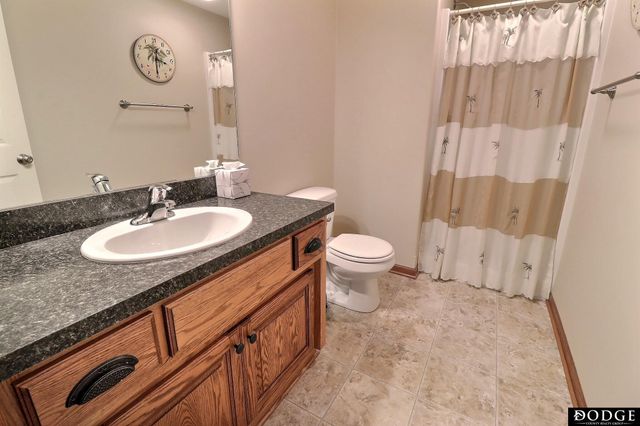 2432 Heritage Lane, Fremont, NE 68025