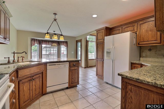 2432 Heritage Lane, Fremont, NE 68025