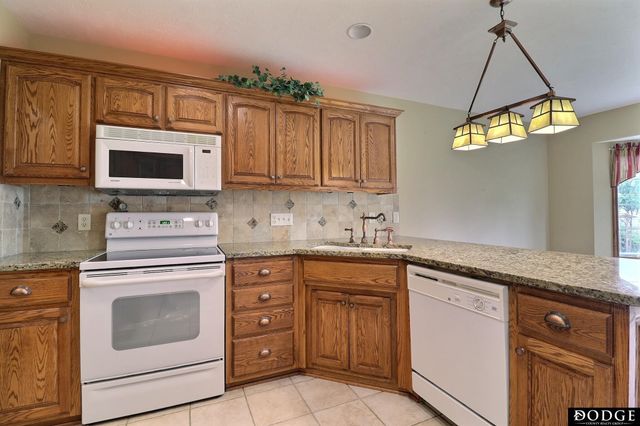 2432 Heritage Lane, Fremont, NE 68025
