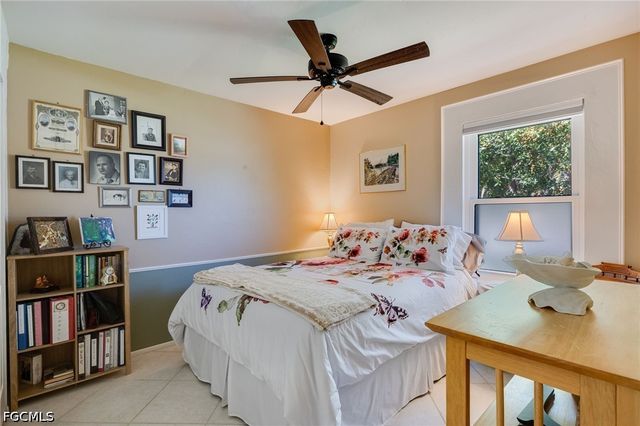 617 SW 9TH AVE, Cape Coral, FL 33991