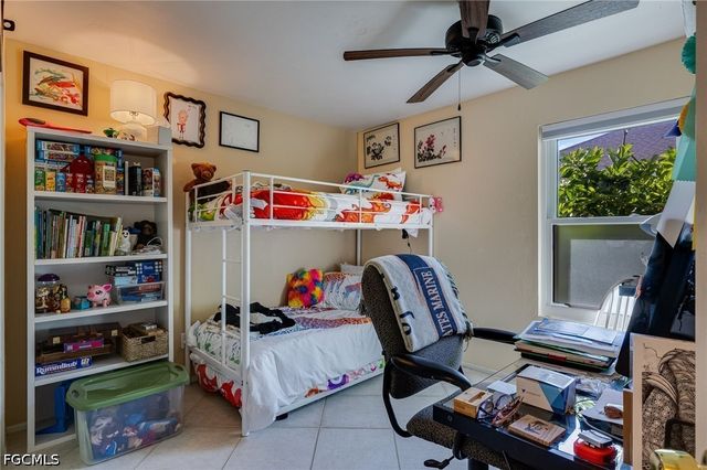 617 SW 9TH AVE, Cape Coral, FL 33991