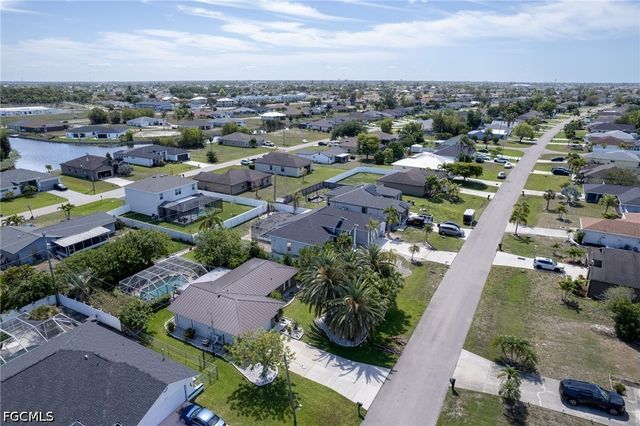 617 SW 9TH AVE, Cape Coral, FL 33991