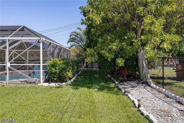 617 SW 9TH AVE, Cape Coral, FL 33991