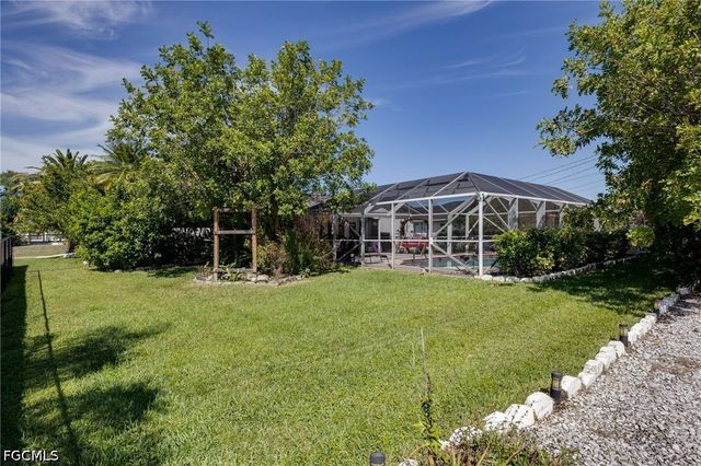 617 SW 9TH AVE, Cape Coral, FL 33991