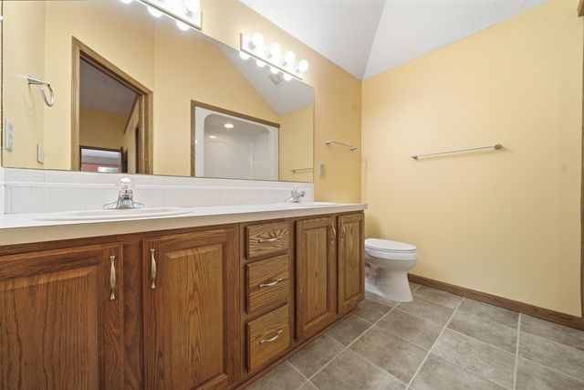 110 N Karren Ct, Wichita, KS 67212