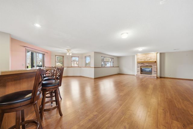 110 N Karren Ct, Wichita, KS 67212