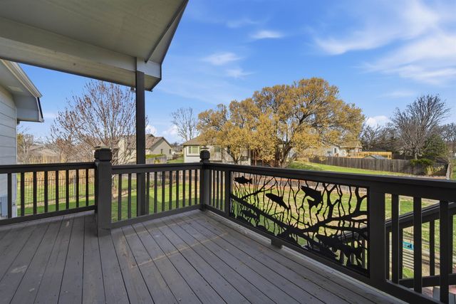 110 N Karren Ct, Wichita, KS 67212