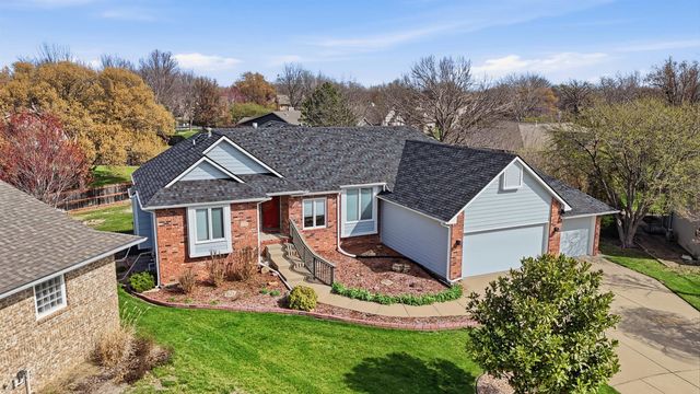 110 N Karren Ct, Wichita, KS 67212