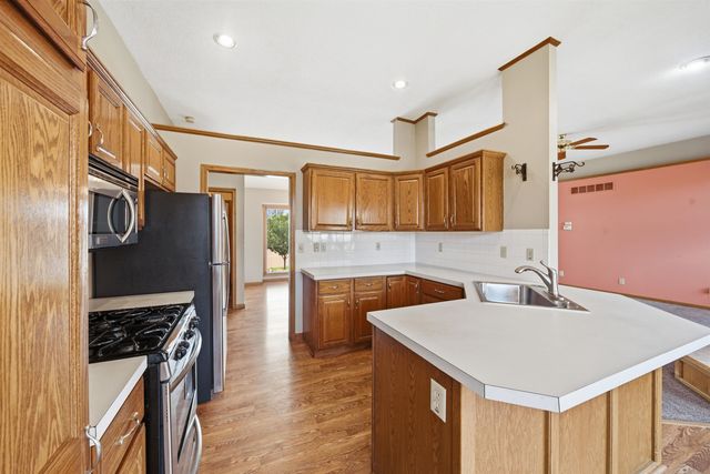 110 N Karren Ct, Wichita, KS 67212