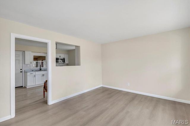 11218 Saint Shawn Lane, St Ann, MO 63074