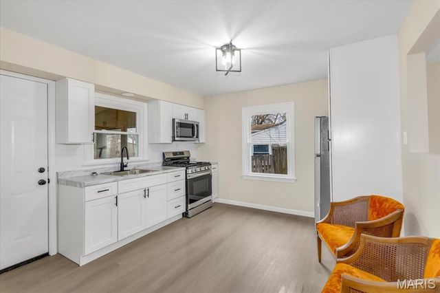 11218 Saint Shawn Lane, St Ann, MO 63074