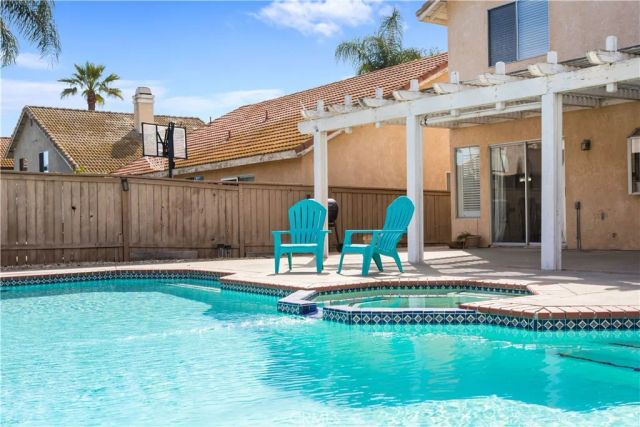 24550 Camino Meridiana, Murrieta, CA 92562