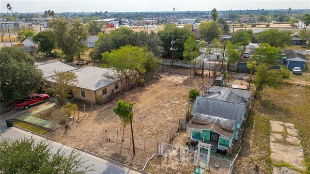 222 W Pablo Layton Street, Elsa, TX 78543