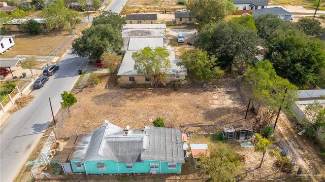 222 W Pablo Layton Street, Elsa, TX 78543