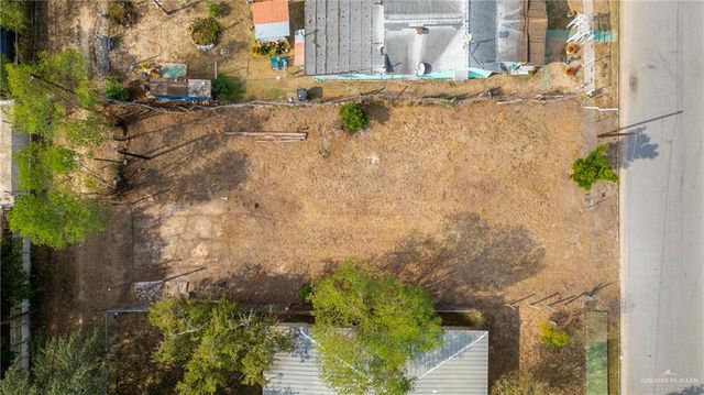 222 W Pablo Layton Street, Elsa, TX 78543