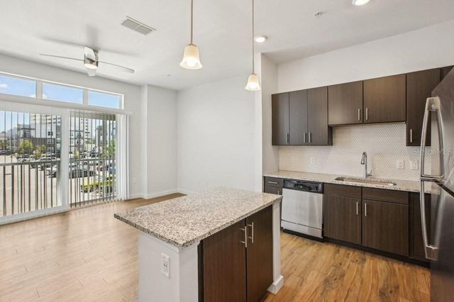 1185 S PINELLAS AVENUE B2, Tarpon Springs, FL 34689