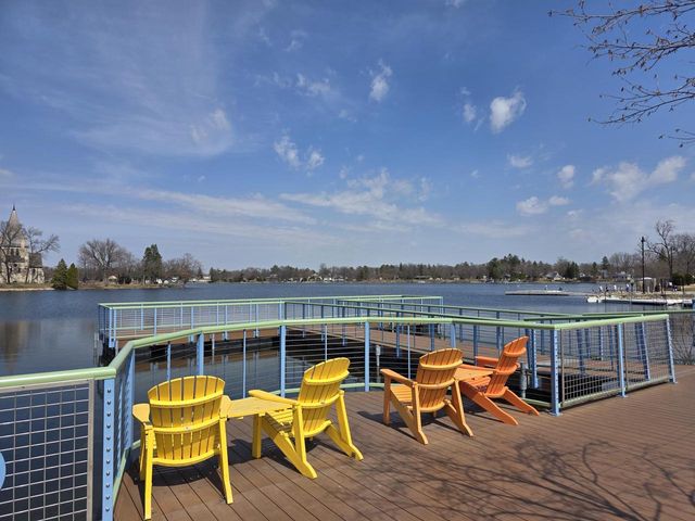 127 N Walnut STREET, Oconomowoc, WI 53066