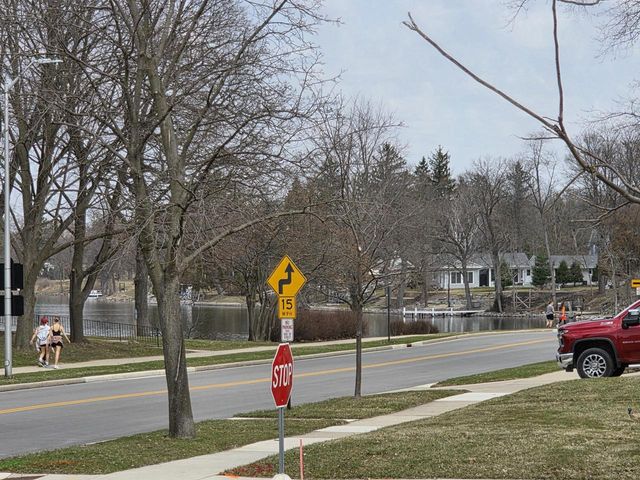 127 N Walnut STREET, Oconomowoc, WI 53066