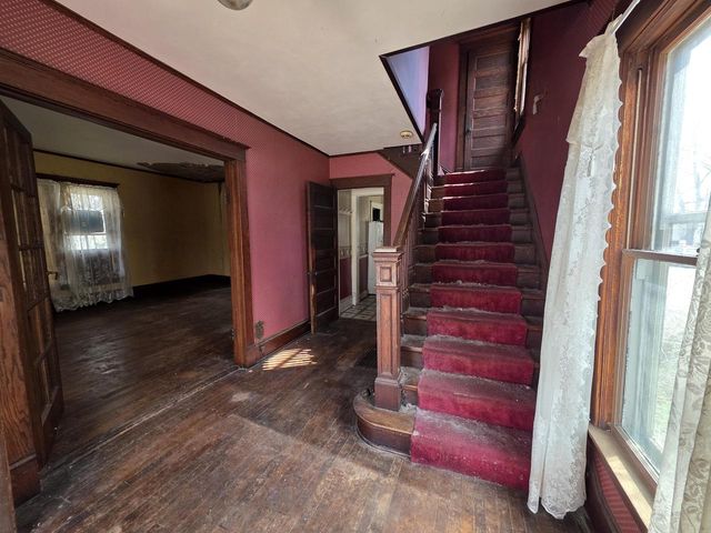 127 N Walnut STREET, Oconomowoc, WI 53066