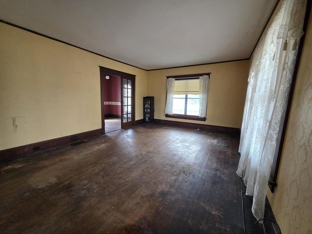 127 N Walnut STREET, Oconomowoc, WI 53066