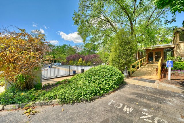102 Winding Way, K, Covington, KY 41011