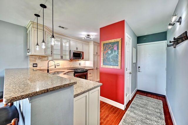 102 Winding Way, K, Covington, KY 41011