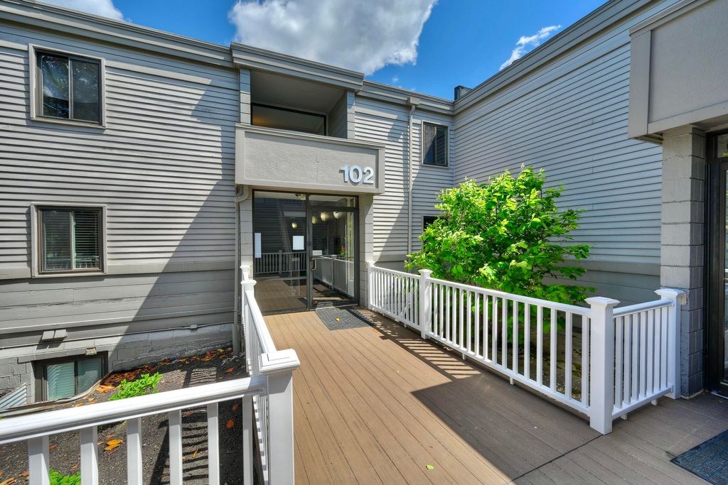 102 Winding Way, K, Covington, KY 41011
