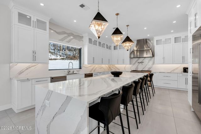 30 Winchester Lane, Holmdel, NJ 07733