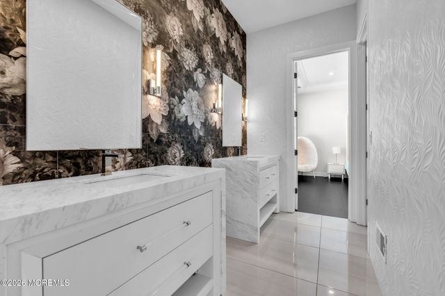 30 Winchester Lane, Holmdel, NJ 07733