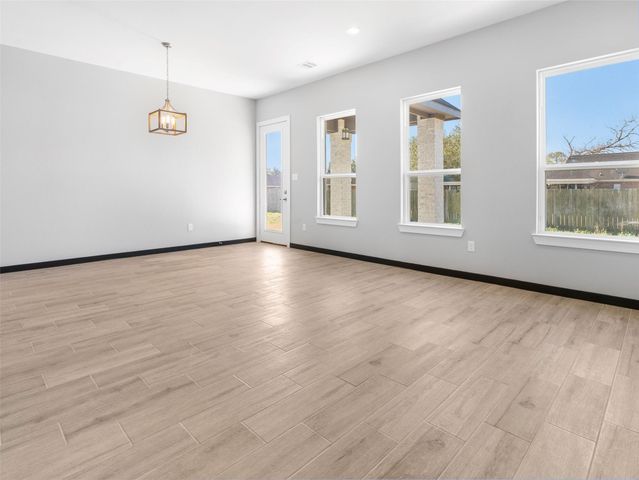 209 Silverleaf Road, Sweeny, TX 77480