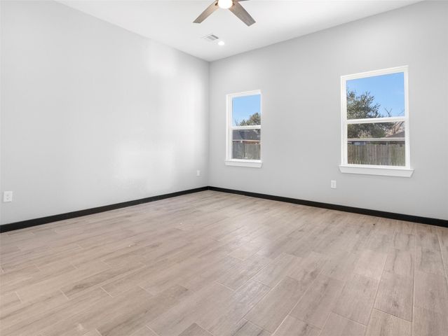 209 Silverleaf Road, Sweeny, TX 77480