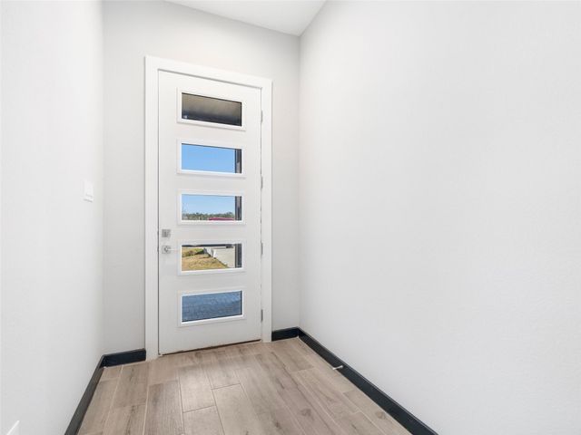 209 Silverleaf Road, Sweeny, TX 77480