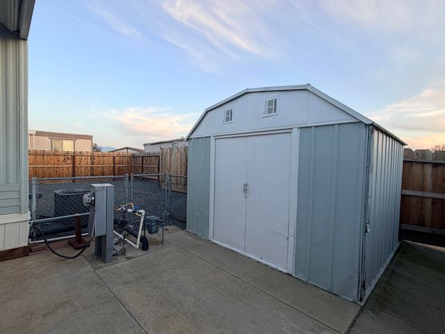 720 E Worth Avenue 159, Porterville, CA 93257